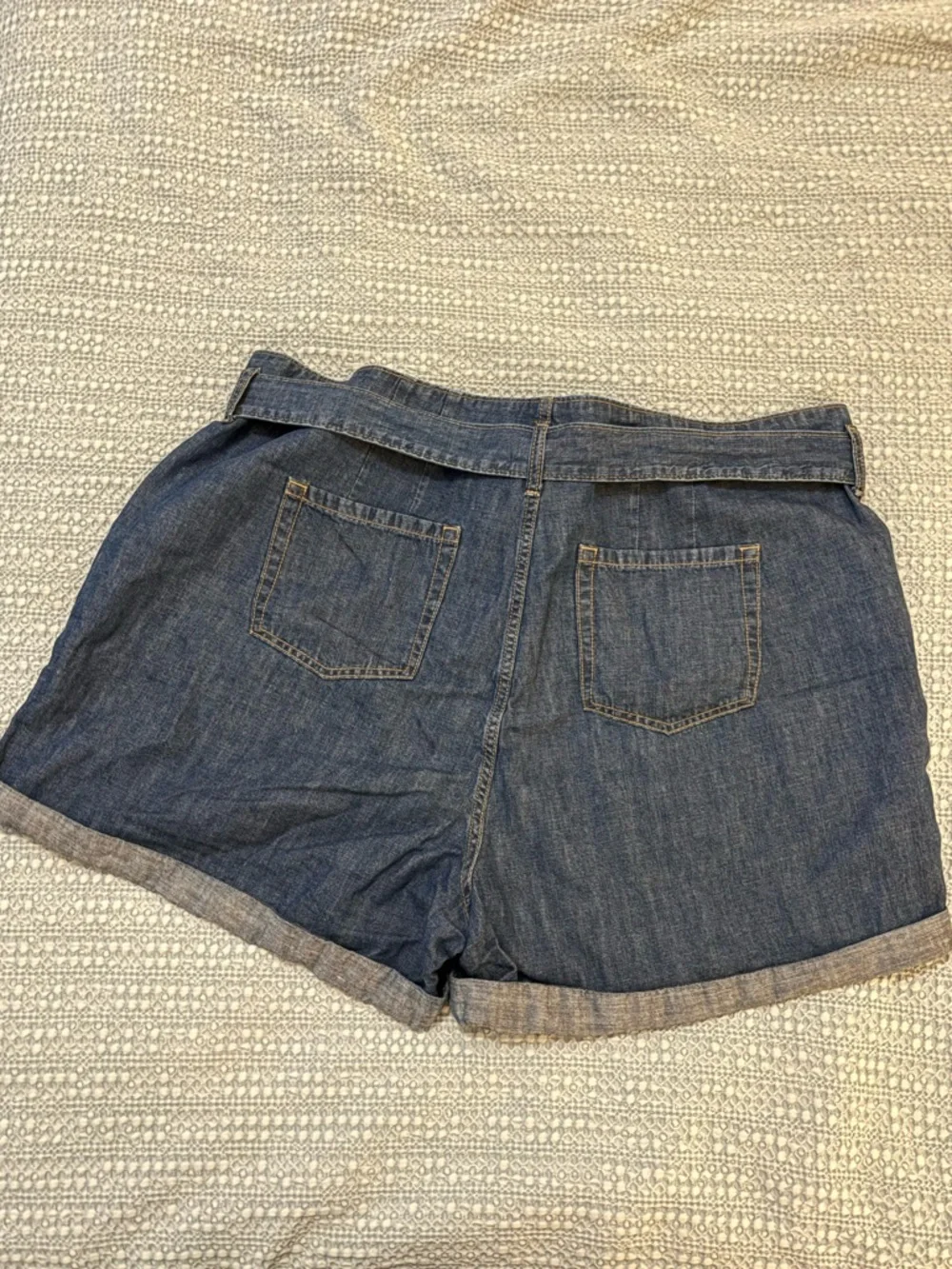 torrid Baggy Blue Denim Paperbag Tie & High Waist Shorts sz 20
